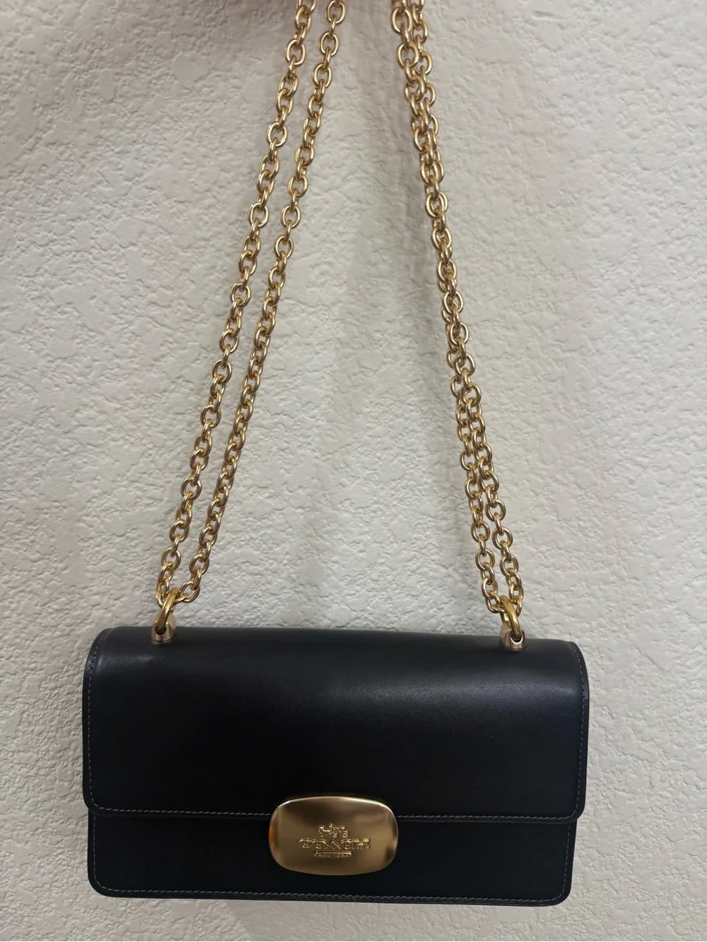 Coach Chain Shoulder/Crossbody Bag in Black with Gold Hardware